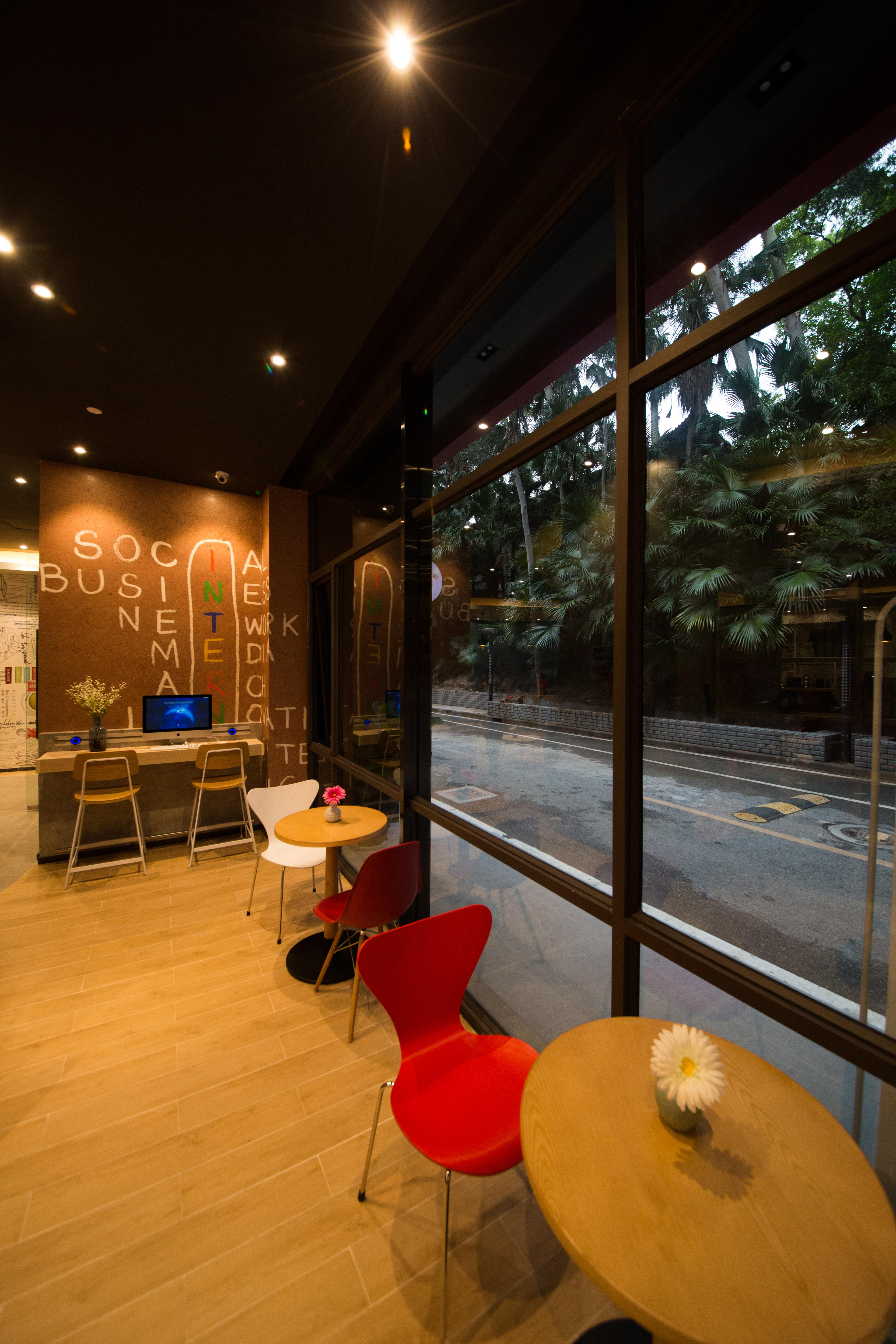 Hotel Ibis Guangzhou Yuexiu Park Metro Station Exterior foto